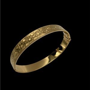 Elegant Gold Vintage Monet Bangle Bracelet